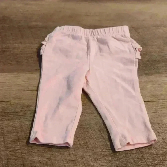 Old Navy Ruffled Bottom Leggings. Size 3-6 Months. NWOT - Picture 2 of 3